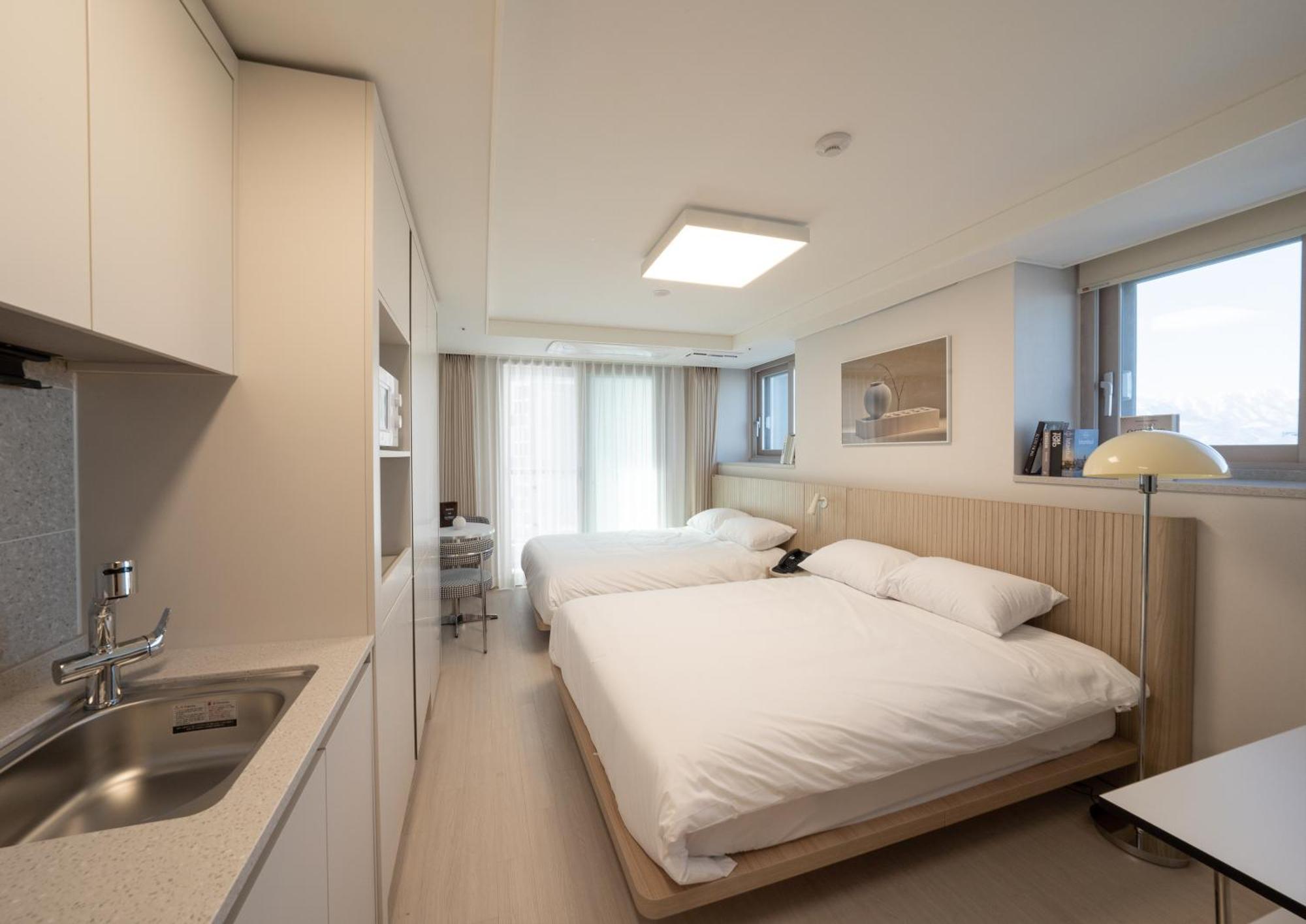 Aparthotel Uh Flat The Sokcho Habitación foto